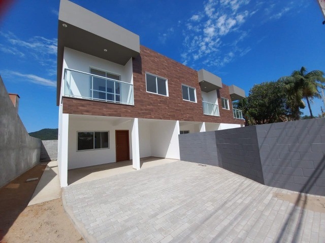 Sobrado - Venda - Florianópolis - SC - Campeche