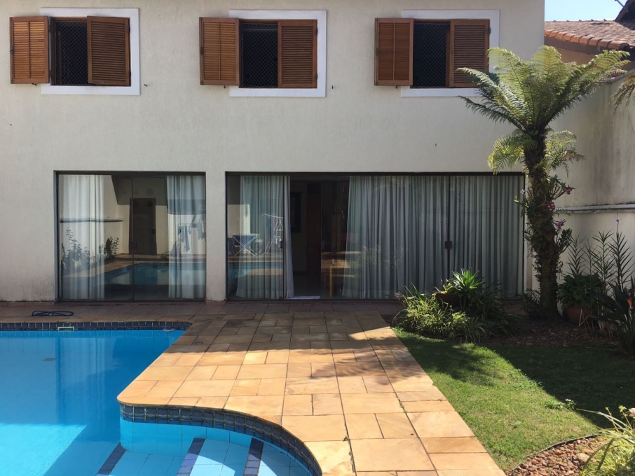 Casa em Condomínio - Venda - Cotia - SP - Granja Viana