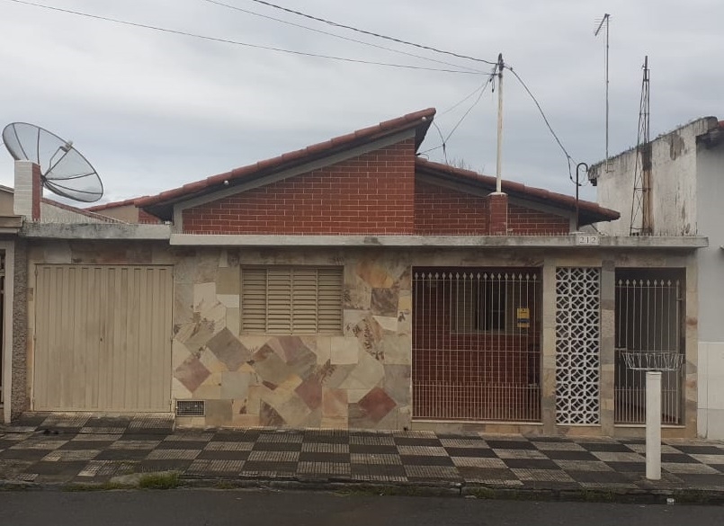 Casa - Venda - Lorena - SP - Olaria