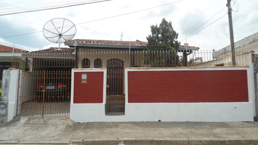 Casa - Venda - Pindamonhangaba - SP - Jardim Cristina